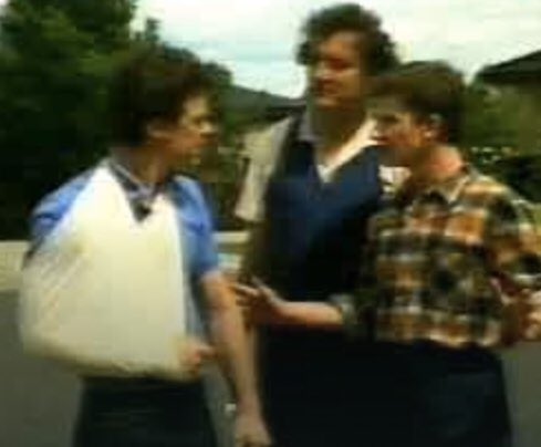 clenciedavid1's tweet photo. Here’s a throwback from 1986 @NeighboursTV @neighboursearly
@dendale being told in no uncertain terms by Danny to back off!
#Ramsays #Robinsons #neighbours #neighbours35
#Ramsaystreet
#Neighbours
#MaxRamsay
#DannyRamsay
#PaulRobinson
Classic memories 😊 https://t.co/Ob0fxgLckt