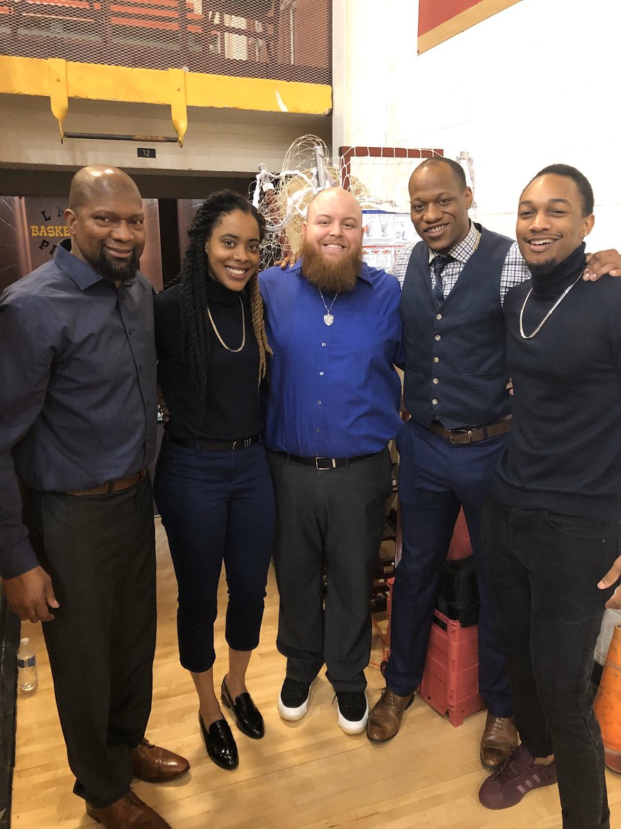 HoopVick's tweet photo. Our coaches “starting 5”
All who love to win.
Embrace the concept of team.
Own their roles.
And hold each other accountable and to the highest standards. For ourselves. And our team. More to come. 2 down. 4 to go. @CSASLadyComets #RoadToState #UnfinishedBusiness https://t.co/KB8kFqNZXV