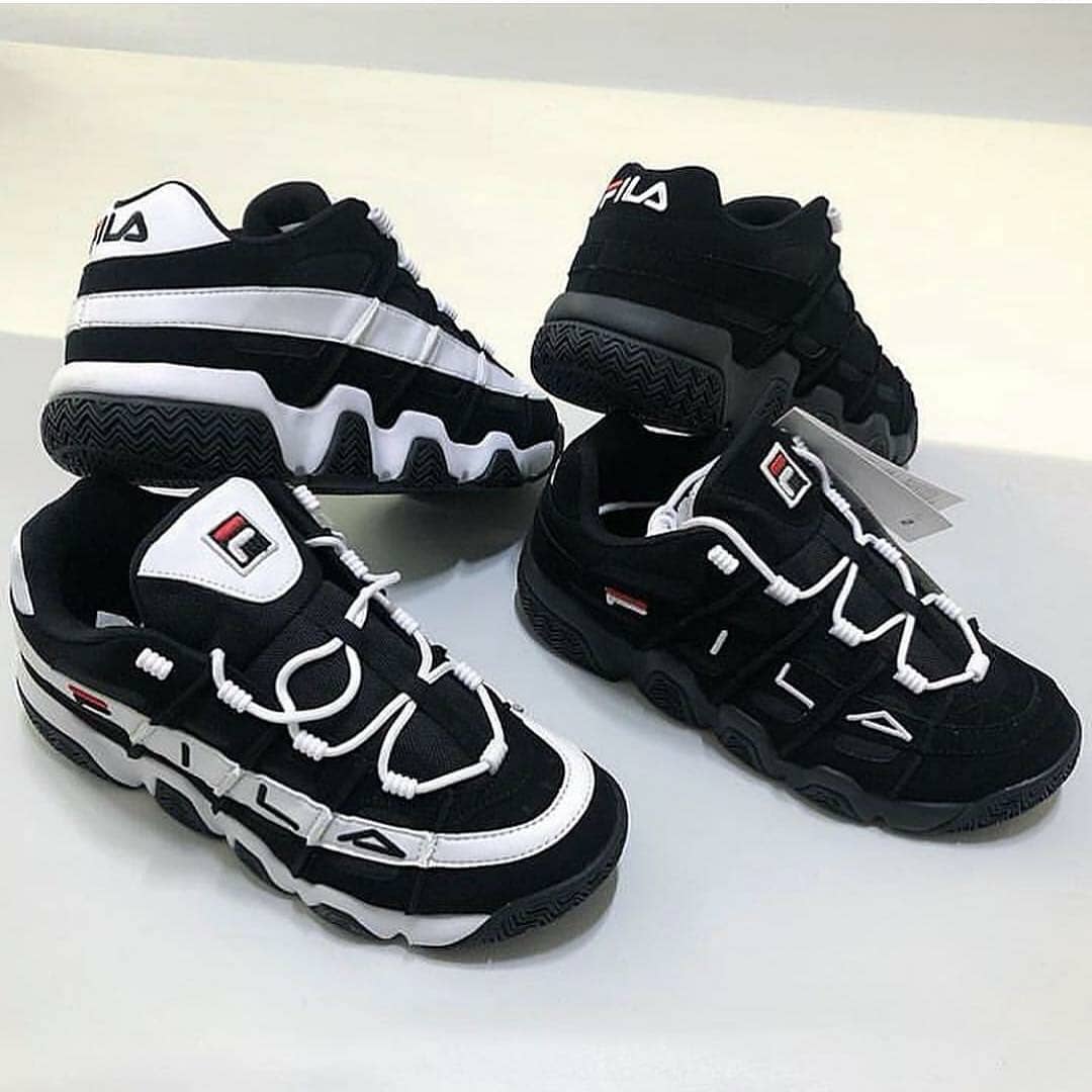 SeeswagC's tweet photo. https://t.co/qvObT6BZVx

FILA SUGA BTS NIH GUYS SEPATUNYA CUMA 1,2 JUTA AJA !! https://t.co/F4IhxURoAc
