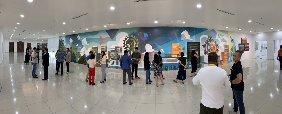 mrkempnz's tweet photo. With a focus on entrepreneurship and fostering social learning skills in children, it was a pleasure to take the @EduSpaze teams to Sri Emas International School today in KL, Malaysia. A very unique and exciting approach to learning #edtechSG https://t.co/3JtoZXRmbe