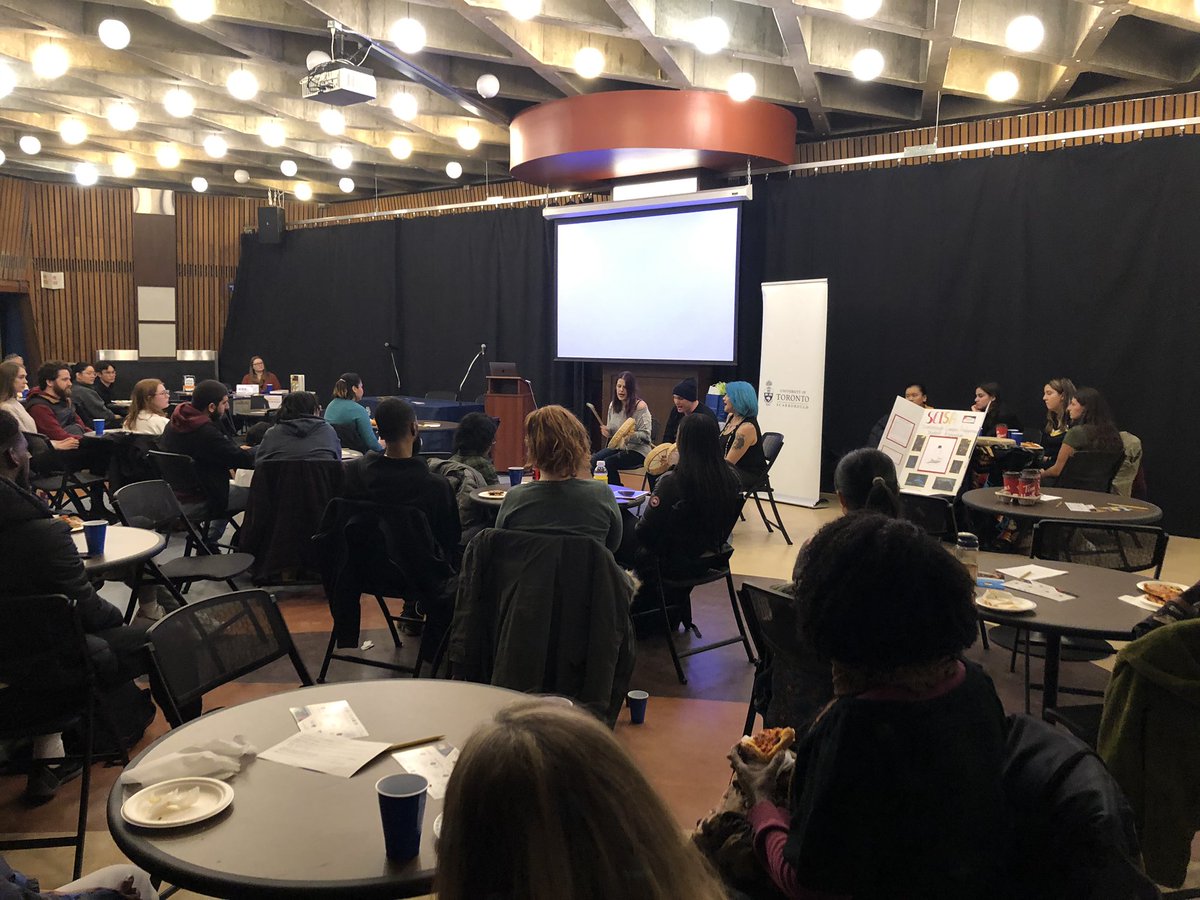 UTSC_IHFSE's tweet photo. A powerful #IHFSE opening night w/ a full house at #UTSC for TashaHubbards’s @thenfb film, Nîpawistamâsowin: We Will Stand Up about #ColtenBoushie’s family’s fight for justice!
Chi-miigwech to @msearthtalker the SwiftCurrentSingers, &
Profs @armp71 & Spence https://t.co/Zo9RdPyDuQ