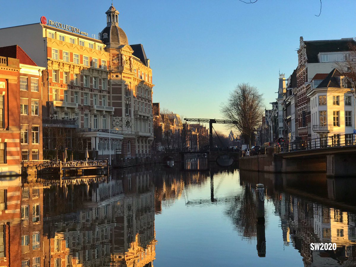Amsterdamexplor's tweet photo. Looking towards the Kloveniersburgwal in #Amsterdam https://t.co/wiABMlVfk5