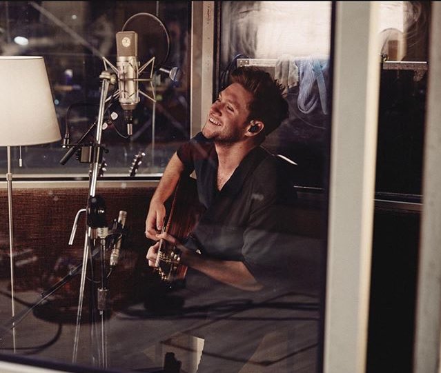 hesbeat's tweet photo. Niall's smile. That's it. That's the tweet. https://t.co/VlgeleE2FU