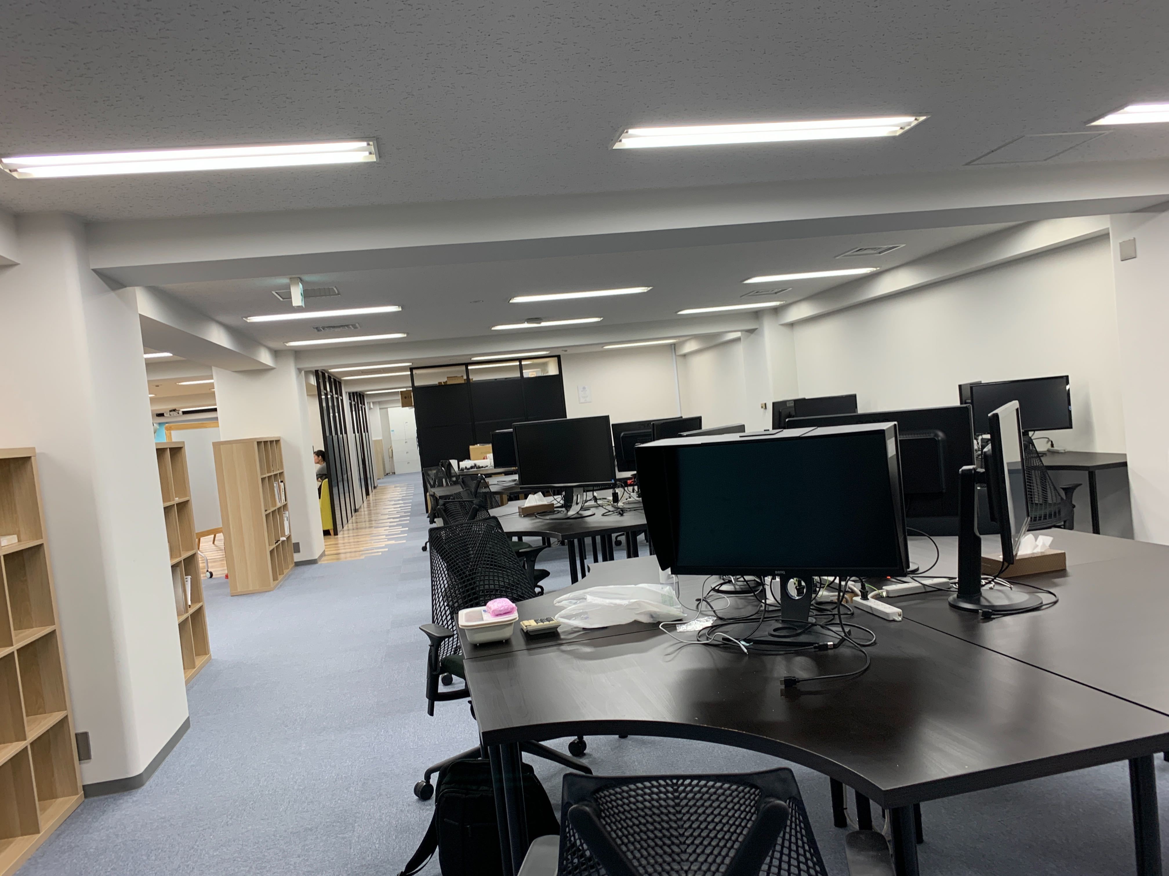 Ken 玉川憲 在 Twitter 上 Zoom の背景のフリー素材としてどうぞ 自宅にいても Soracom オフィスで働いている感がでますw T Co Fvxzpqugnz Twitter