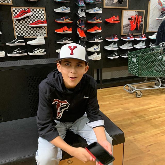 drjtfranco's tweet photo. When you realize your 1st baseball practice is tonight and you don’t have cleats! #blisters #stillplayinghoops #greatnightforbaseball https://t.co/hXxlINxzqM https://t.co/gJhabHijNZ