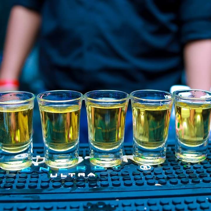 OhekaOfficial's tweet photo. Time to be a hero and rescue your favourite spirits trapped in a bottle! Come over with your squad, munch on delicious food, try our innovative cocktails, chill by the pool and enjoy soothing live music featuing Avik Halder, tonight, 9pm onwards at @OhekaOfficial. https://t.co/TnYGQ1q0ND