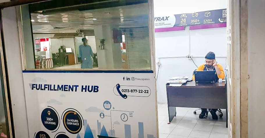 LogisticsTrax's tweet photo. Proudly announcing the launch of our service center at Amma Tower, Karachi.
#TraxLogistics #efulfillment #ecommerce #Letstrax https://t.co/8HXDJbfDNg