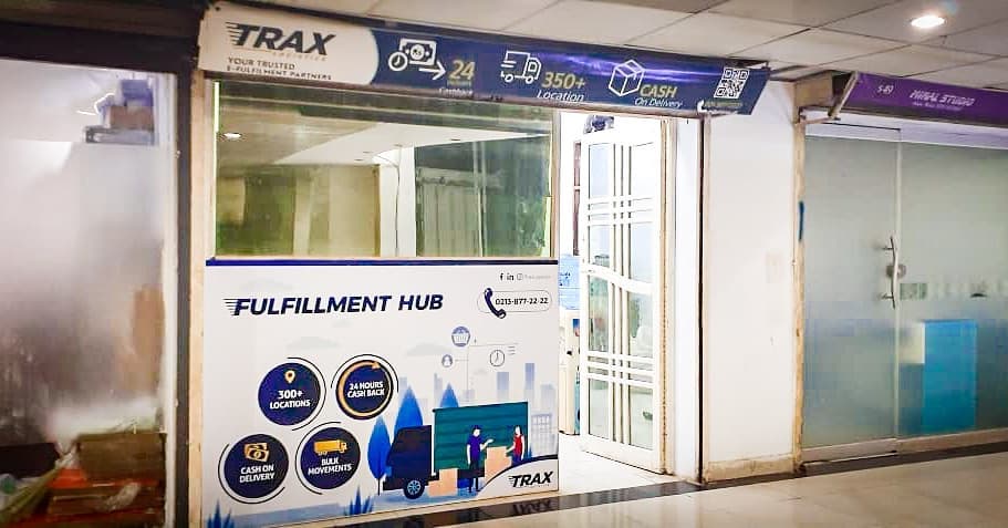 LogisticsTrax's tweet photo. Proudly announcing the launch of our service center at Amma Tower, Karachi.
#TraxLogistics #efulfillment #ecommerce #Letstrax https://t.co/8HXDJbfDNg