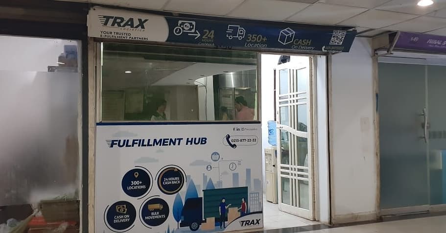 LogisticsTrax's tweet photo. Proudly announcing the launch of our service center at Amma Tower, Karachi.
#TraxLogistics #efulfillment #ecommerce #Letstrax https://t.co/8HXDJbfDNg