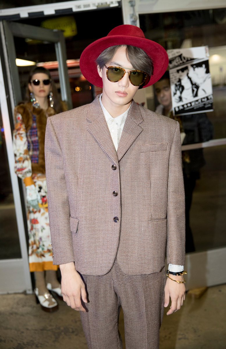 WWEXOL's tweet photo. [OFFICIAL] weareoneEXO weibo update with #KAI 

"KAI in Gucci's SS20 Eyewear Campaign 🕶" 

🔗 https://t.co/whC6QEnnEP

#EXO #엑소 #KAI #카이 @weareoneEXO https://t.co/giAd7hA81Z