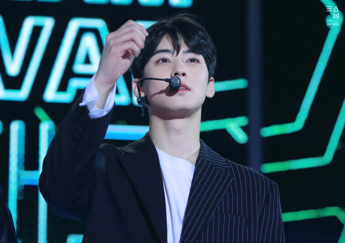 SamtheThree's tweet photo. 191005 강남 페스티벌
🧚 . o O ((차요정 보고싶어..))
#아스트로 #차은우 #ASTRO #CHAEUNWOO #ウヌ 
@offclASTRO https://t.co/H4XlDGiDGz