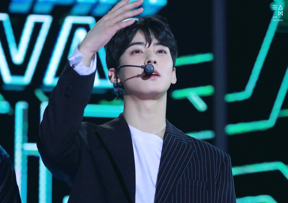 SamtheThree's tweet photo. 191005 강남 페스티벌
🧚 . o O ((차요정 보고싶어..))
#아스트로 #차은우 #ASTRO #CHAEUNWOO #ウヌ 
@offclASTRO https://t.co/H4XlDGiDGz