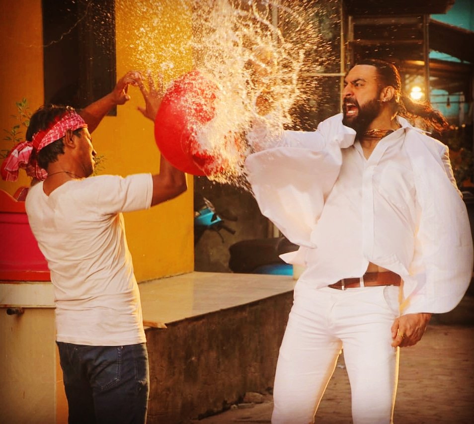 harryjoshactor's tweet image. Hi friends love you all god bless all of you always keep rocking #shooting #movies #actionsequence #Mumbai #mudisland #Maharashtra #bollywood #actor #actorslife #tollywood #fitactor #acting #model #Hollywood #villain  @Bollywoodproducerdir @tollywoodProducersdi @Hollywoodproducer