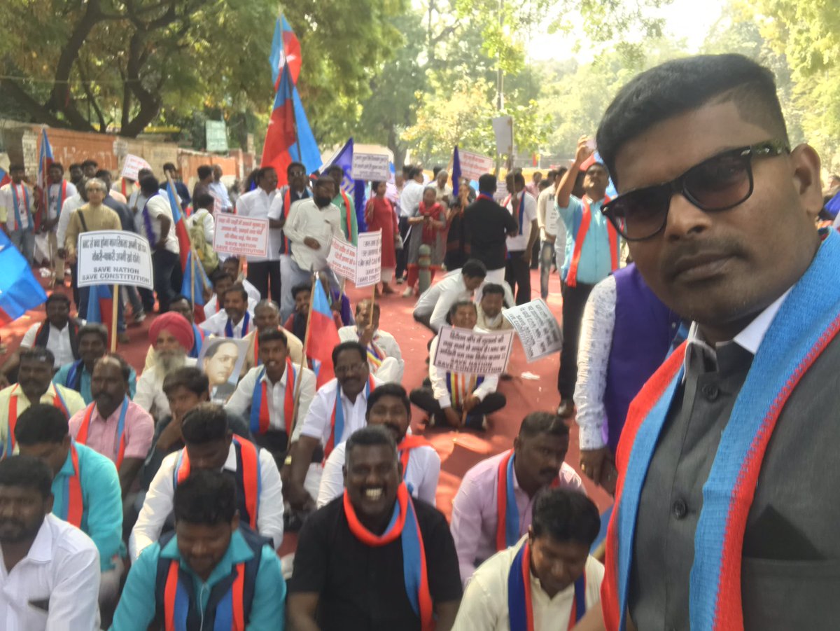 VckPuthiyavan's tweet photo. டெல்லி.
#எழுச்சித்தமிழர் அவர்களின் தலைமையில் இன்று(04.03.2020) புதுடெல்லியில் நடைபெறுகின்ற குடியுரிமை திருத்தச் சட்ட எதிர்ப்பு பேரணியில் பங்கேற்றப்போது.
#தேசம்காப்போம்பேரணி
#SaveNationVCKrally #ThirumaAgainstFascism
#NOCAA_NRC_NPR #டெல்லி #Delhi #NewDelhi @thirumaofficial https://t.co/EGHvqHF8kX
