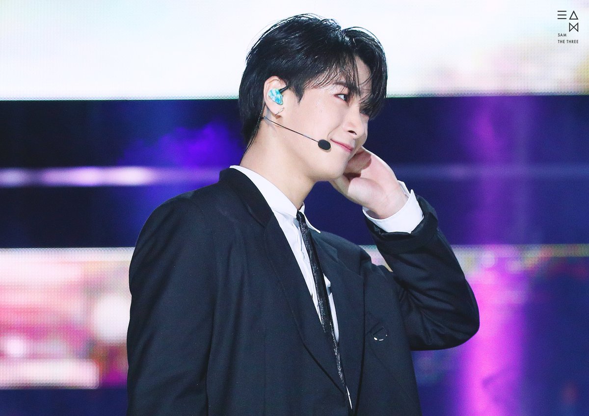 SamtheThree's tweet photo. 191006 인천 슈퍼콘 
빈이 동글동글하고 너무 귀엽지 않나요🥺🥺
#아스트로 #문빈 #ASTRO #MOONBIN #ムンビン 
@offclASTRO https://t.co/GTS4Rw3mTh