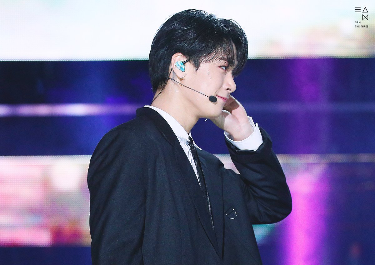 SamtheThree's tweet photo. 191006 인천 슈퍼콘 
빈이 동글동글하고 너무 귀엽지 않나요🥺🥺
#아스트로 #문빈 #ASTRO #MOONBIN #ムンビン 
@offclASTRO https://t.co/GTS4Rw3mTh
