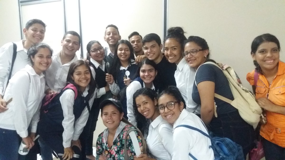 pnabarinas1's tweet photo. La juventud barinesa incorporada en el Programa Nacional de Aprendizaje, para el cumplimiento  de formación  técnica en oficios y la inserción laboral en Entidades de Trabajos del Estado.@pnabarinas1 @formacionBnas https://t.co/dOejARJnwj
