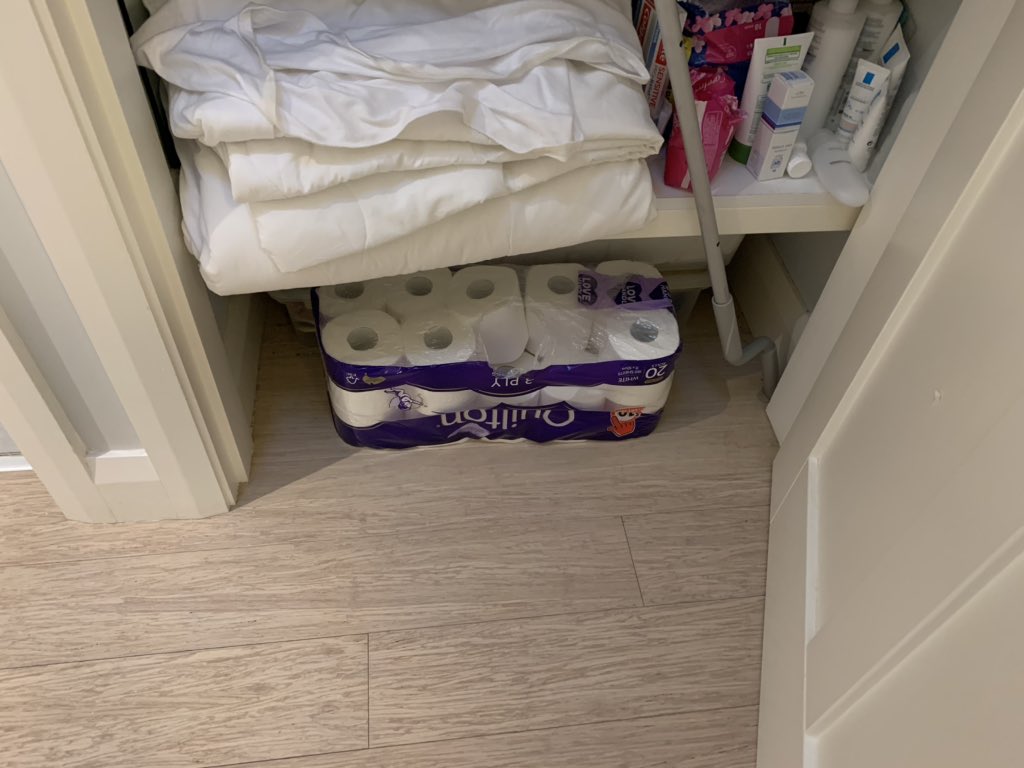 bondiart's tweet image. No #PanicBuying for us - we have #toiletpaper for at least three weeks. 

#NorthBondi