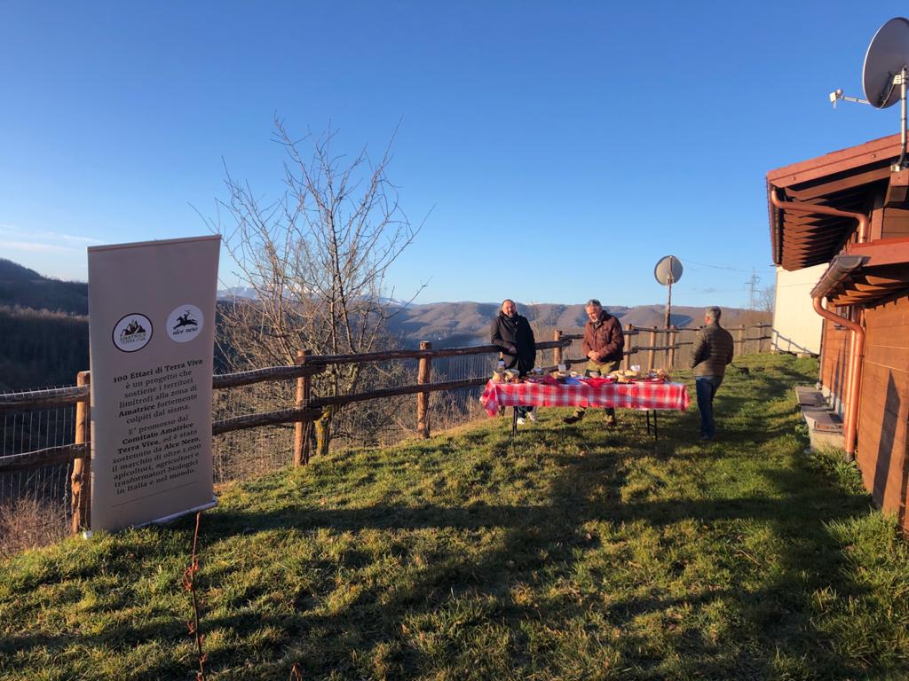 EnteRomaNatura's tweet photo. Tra poco 7:30 diretta @BGRLazio @TgrRaiLazio @MariellaAnziano @Mau_Gubbiotti da #Configno Amatrice Terra Viva agricoltura biologica per la ricostruzione https://t.co/weRrk1JOV6