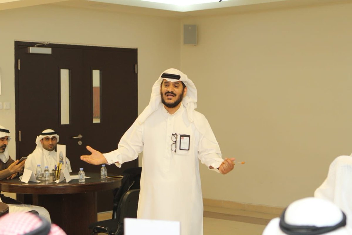 aldahna_'s tweet photo. تشرفت المدرسة باستضافة ٣٠ قائد تربوي لحضور دورة تدريبية لمدة ثلاثة ايام يقدمها رئيس الشعبة المدرسية بمكتب تعليم القطيف الاستاذ عبدالله الشهري https://t.co/2077L13BdU