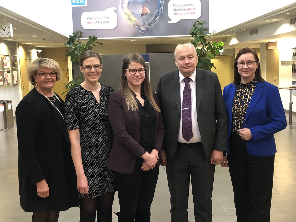 Yhteistyössä <a href="/laureauas/">Laurea-ammattikorkeakoulu</a> kanssa voimme tarjota työelämäkokemuksia opiskelijoille. Opiskelijoilta saamme uusia ideoita ja näkökulmia omaan toimintaamme. #yhteistyö #kiinteistöpalveluala #työelämäkokemus #coor