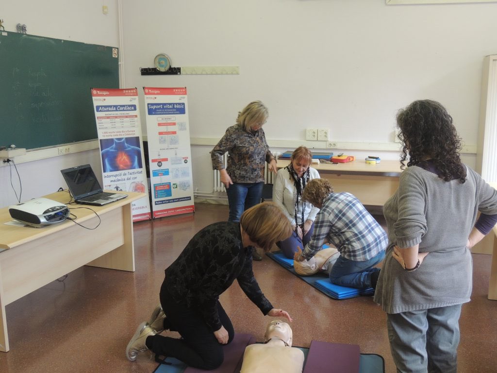 Francis Casado ens explica la importància d’actuar en una aturada cardiorespiratòria. Article d’Enrique Garcia Jardí al  <a href="/TGNcultura/">Tarragona Cultura</a> #svb #Totselsciutadansdelmónpodensalvarunavida #tarragona #rcp