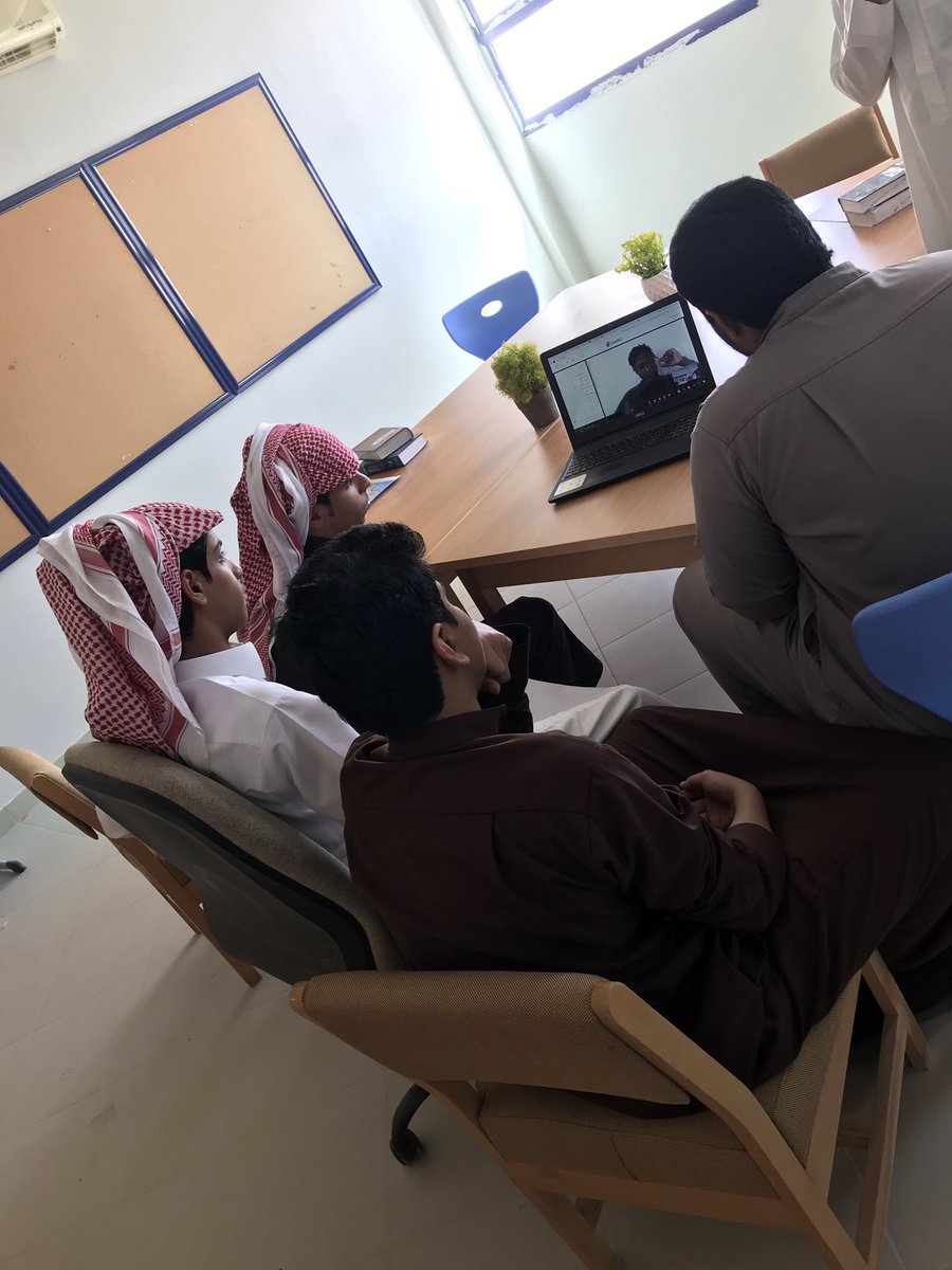 English_club111's tweet photo. #native_speaker #ثانوية_الأمير_سلطان_بالأرطاوية 
 @majmaah_edu  @office_art_edu @sSultan25442640 https://t.co/BTqIfbcSek