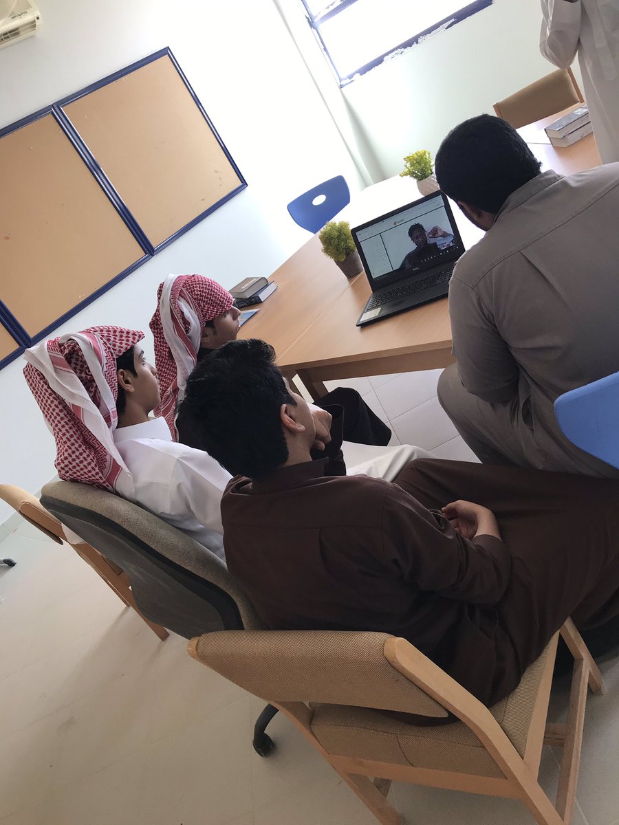 English_club111's tweet photo. #native_speaker #ثانوية_الأمير_سلطان_بالأرطاوية 
 @majmaah_edu  @office_art_edu @sSultan25442640 https://t.co/BTqIfbcSek