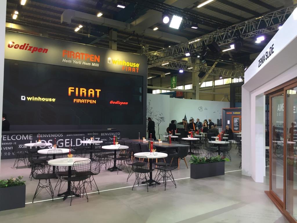 FiratPlastik's tweet image. Bugün kapılarını açacak Tüyap Pencere Fuarı için tüm hazırlıklarımız tamam. Şimdiden sizleri misafir edecek olmanın heyecanını yaşıyoruz. #avrasyapencerefuarı #pencerefuarı #tüyap