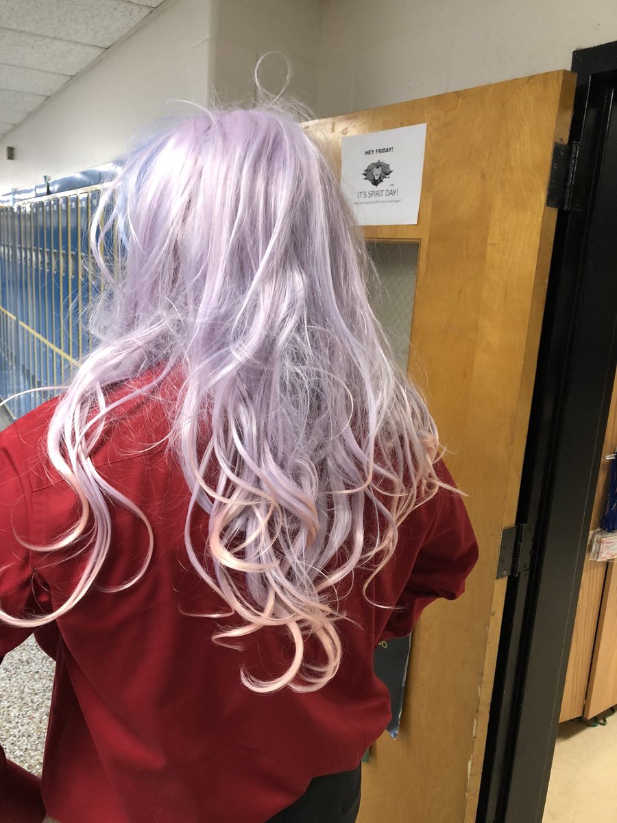 newmanteaches's tweet photo. The 2 most immature teachers
@MikeBreslow fix the back of your hair, it’s embarrassing https://t.co/nU0JPTngCd