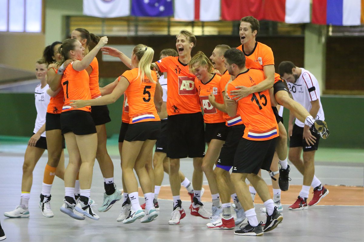 Korfbalverbond's tweet photo. Na drie succesvolle edities vindt ook dit jaar de This is Korfball Tour plaats. @teamnlkorfbal gaat op bezoek bij verenigingen om ze te helpen een boost te geven aan bestaande activiteiten. Welke verenigingen een bezoek krijgen en wanneer lees je hier: https://t.co/ZGfvgstF2o https://t.co/AcDpAdm0Gp