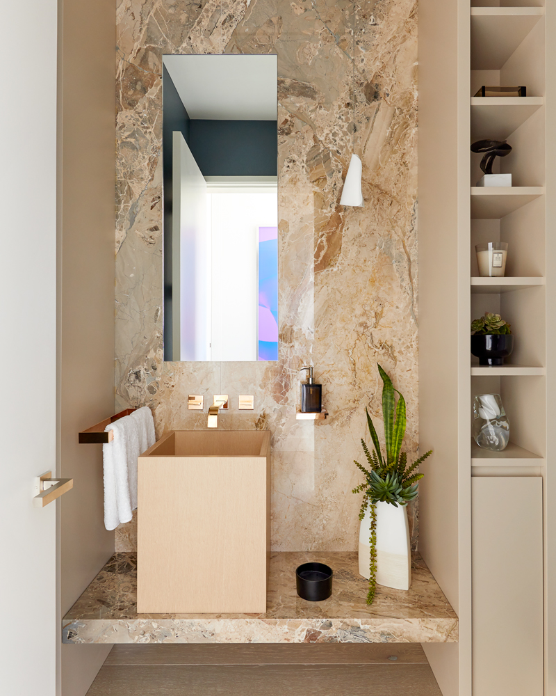 TWilliamsPhoto's tweet photo. NoHo Penthouse powder room outtake, recently featured in @dwellmagazine| #luxury #interior #interiordesign #architecture #design #photography #home #decor #newyork #nyc

Design by @sofiajoelssondesign https://t.co/QekCTdmrID
