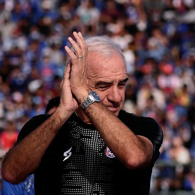 NewsArema's tweet photo. KUNCORO UNGKAPKAN KETENANGAN PELATIH AREMA DLM HADAPI MASALAH
#AsistenPelatihArema, #Kuncoro ungkapkan ketenangan yang dimiliki #PelatihArema, #MarioGomez. Ketenangan itu tampak ketika menghadapi masalah komposisi pemain di laga perdana #Liga1 2020 mela… https://t.co/g3T11mXluE https://t.co/hmTW34ZDdO