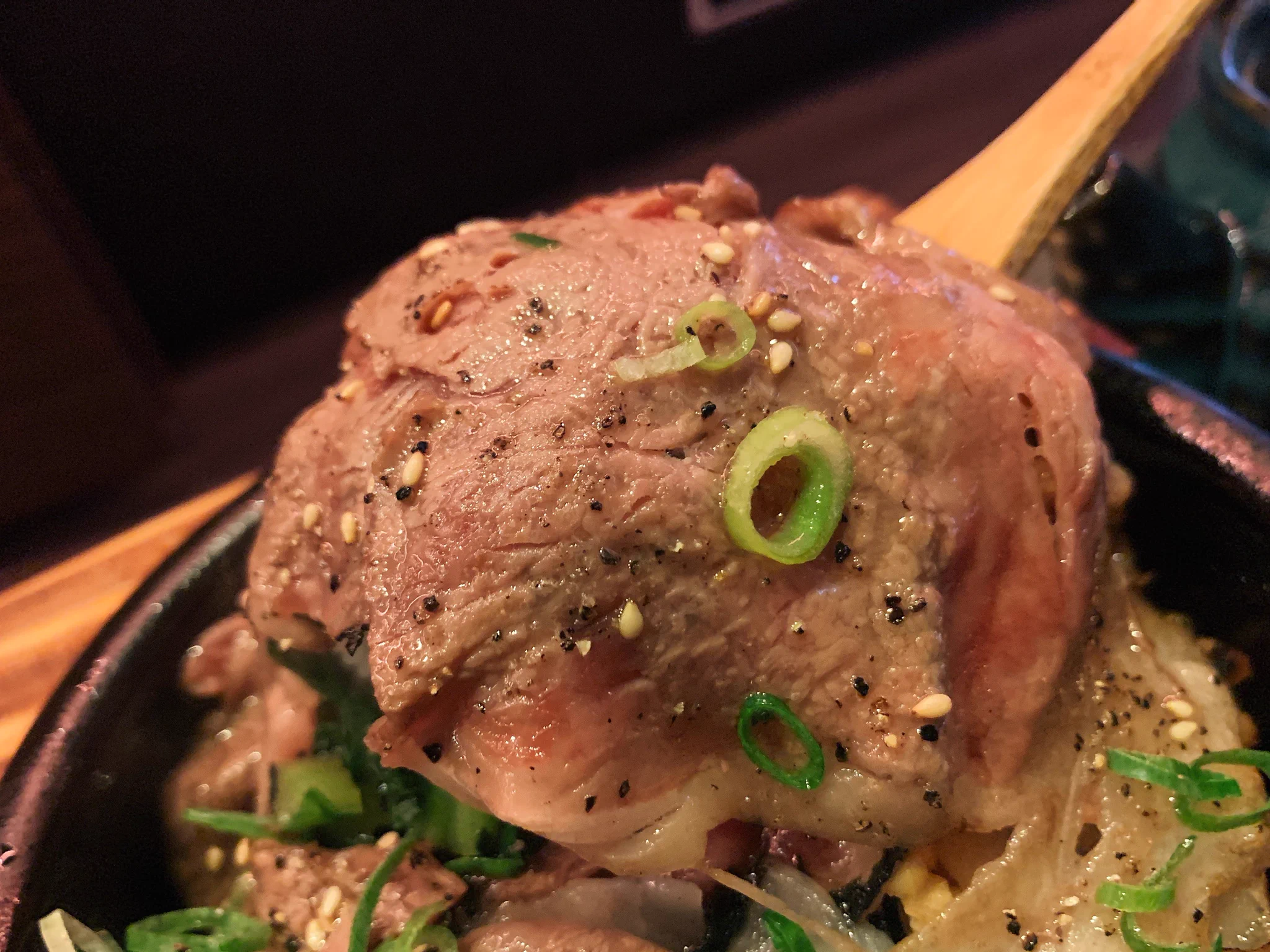 肉好きもお茶漬け好きも納得！？お茶漬け専門店の「和牛の炙り茶漬け」！