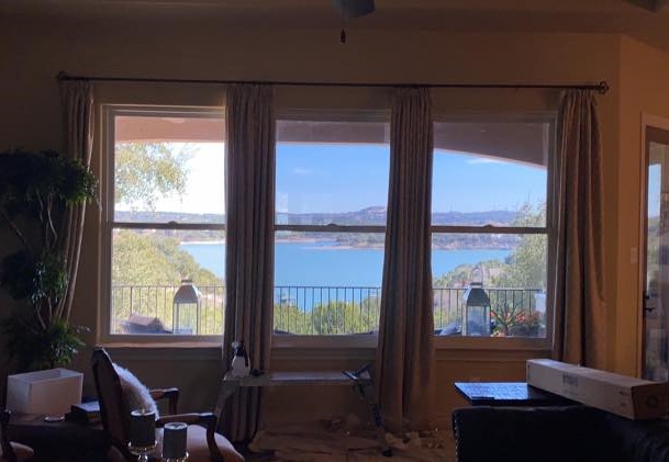 MadicoInc's tweet photo. Another great #WindowFilmWednesday installation by Pitch Black Window Tinting in Kerrville, Texas. Madico's Solar Grey 20 was used to cut glare, improve heat rejection and increase comfort in this lakeside home. #MadicoInc #solarcontrolfilm https://t.co/P7SumVanbW