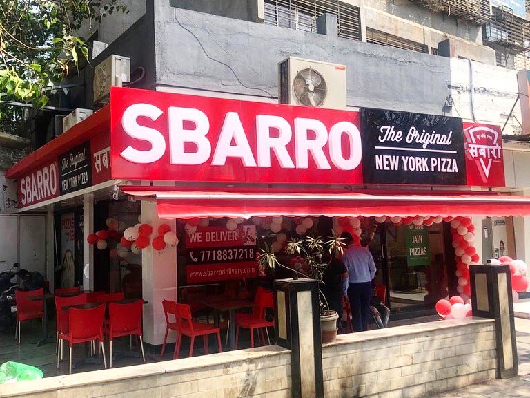 Sbarro_IN's tweet photo. Sion, it's a sign of hunger.
We are now open in your area. Celebrating 25 stores in Mumbai, join us to celebrate this jubilee and gorge on some authentic New York Style pizzas. Order now from https://t.co/UDkbwlacKs or call now +91-7718837218

#NewStoreAlert #Sion #SbarroIn https://t.co/aSq70SdF1y