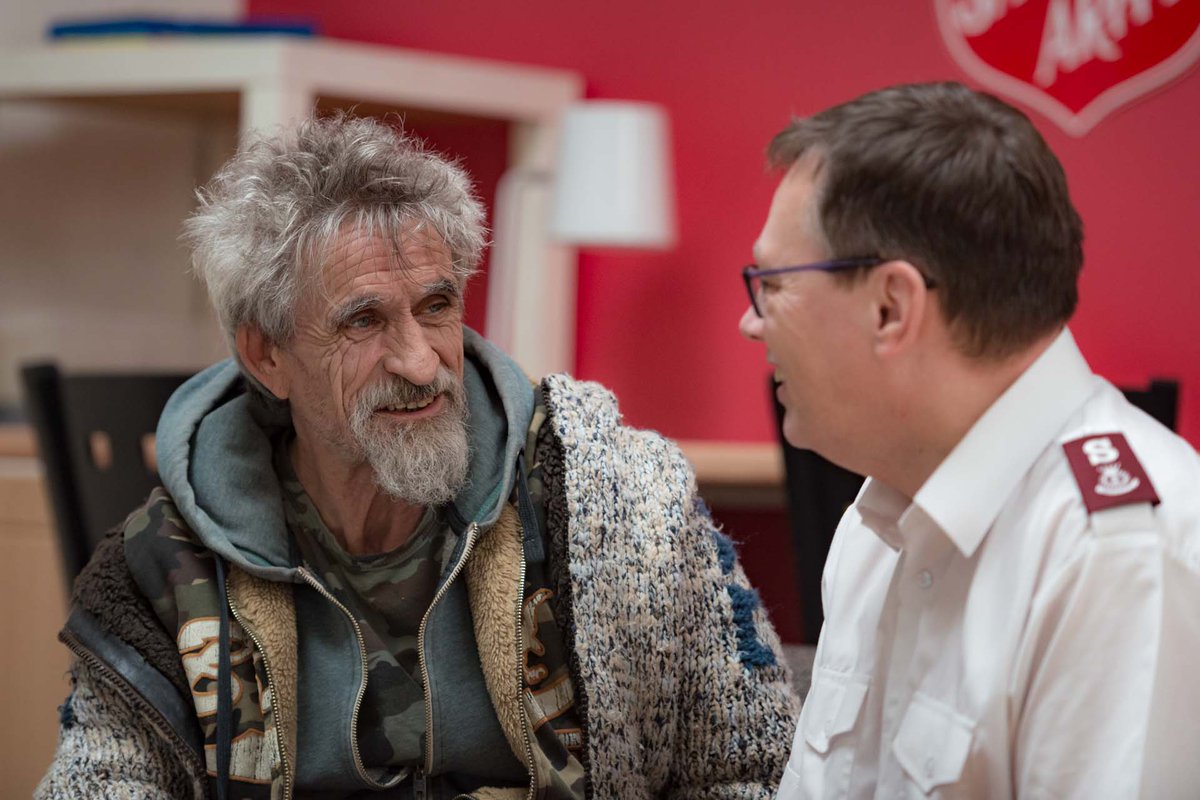 salvationarmyuk's tweet photo. Our Homelessness Services Unit are dedicated to breaking the cycle of #homelessness. Find out how we are empowering the lives of vulnerable people in communities across the UK: https://t.co/zy4E6HwZXU #SeePeopleNotLabels https://t.co/ipMYNlwo8F