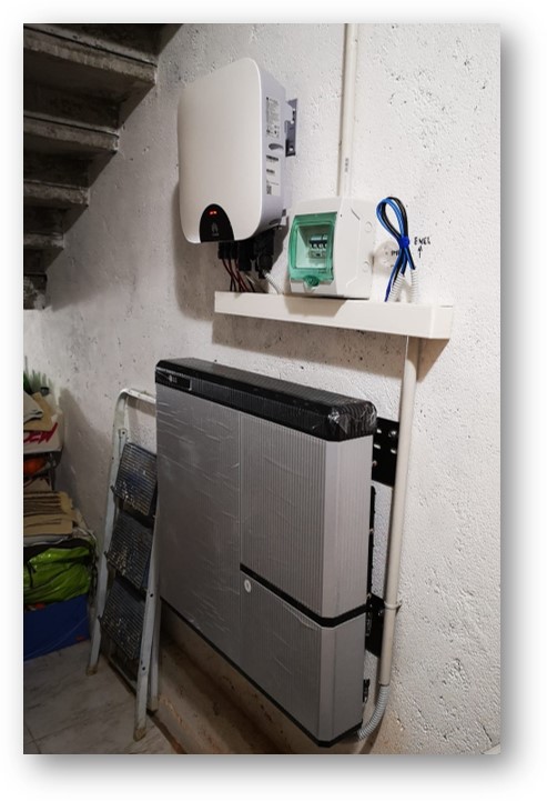 TeampowerSrl's tweet photo. 📢 Nuova realizzazione in provincia di #Como! Impianto #fotovoltaico da 5,76 kWp, con moduli EXE Solar fullblack da 320W 👍 e sistema di accumulo LG Chem al litio da 7kWp🔋.

Scopri come diventare prosumer ♻️ 🌐 https://t.co/mbPNLXqA4k

#impiantofotovoltaico #renewables #storage https://t.co/MX3d5QFHPE