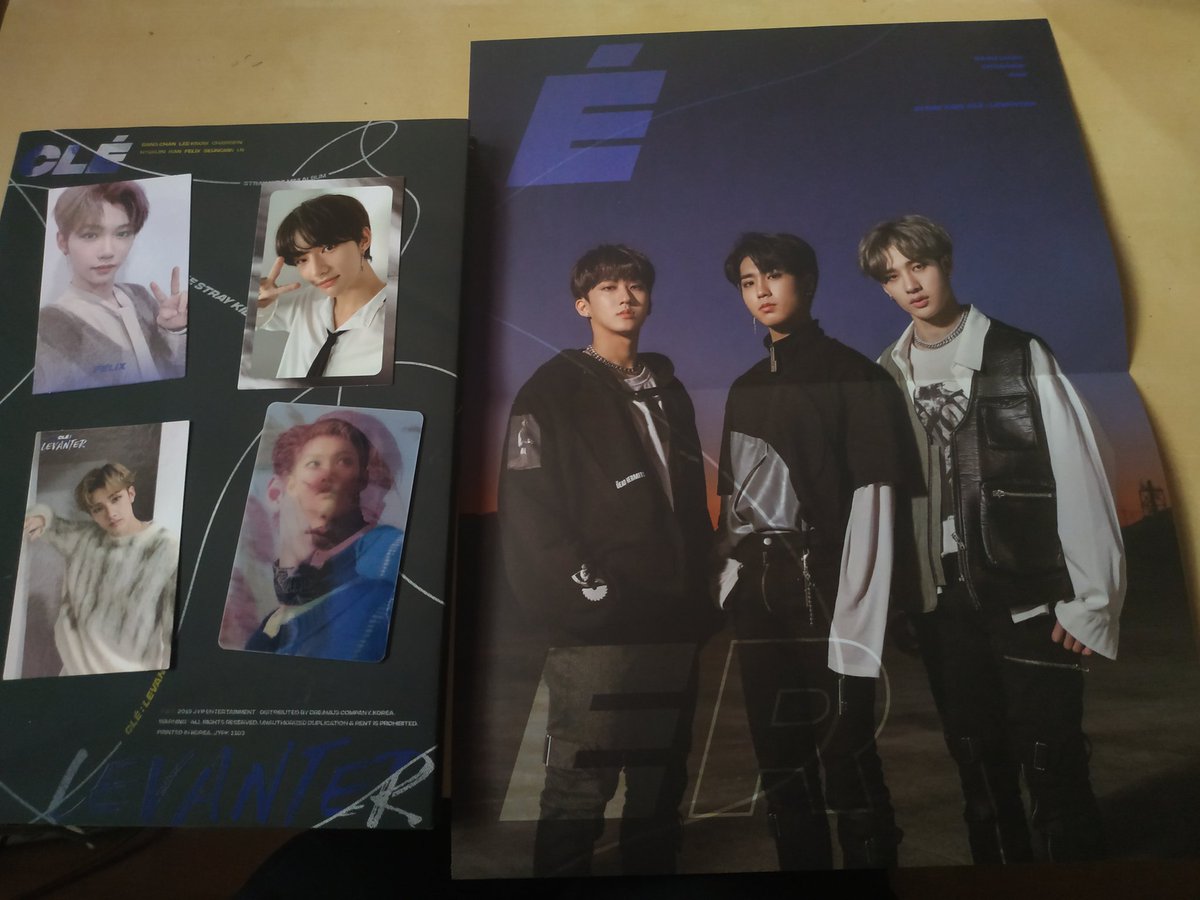 ari5897's tweet photo. Gracias @StrayKids_Spain por el Go~ La espera ha valido la pena🥰🤗 https://t.co/Roe1D0CHFG