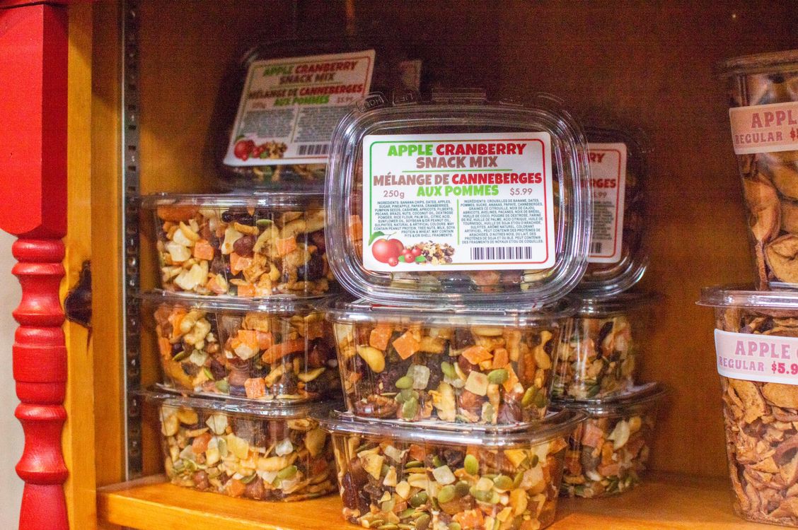 Apple Cranberry Snack mix! A perfect treat for on the go!

#bigapple401 #snack #apple #cranberry