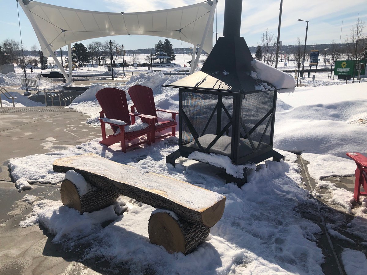 Barrie360's tweet photo. 3 minutes and 3 seconds more daylight today; 15 days until spring... https://t.co/noLICdVOM8