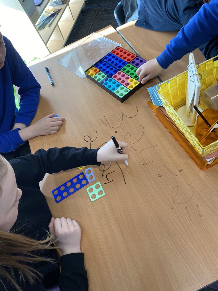 SidlawViewPS's tweet photo. Lots of good partner work and discussion to go along with long division work today. @numicon really helped us conceptualise our learning as we had to add a ten piece when we ‘carried one’ #SVP6 #concretematerials #cuin #dundeelearning @DundeeNumeracy https://t.co/bJoNOQD9sP