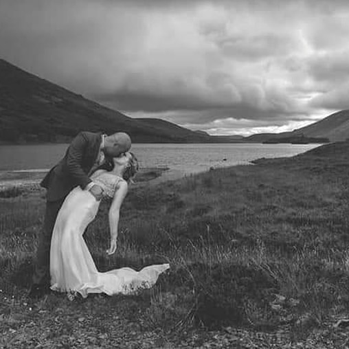 WedinHighlands's tweet photo. There's nothing more romantic than being in the arms of the one you love beside a Highland Loch 😍 #romance #highlandweddings
#destinationwedding #elopement #bride
📸 bartboodtsphotography https://t.co/FIL10GKBWO