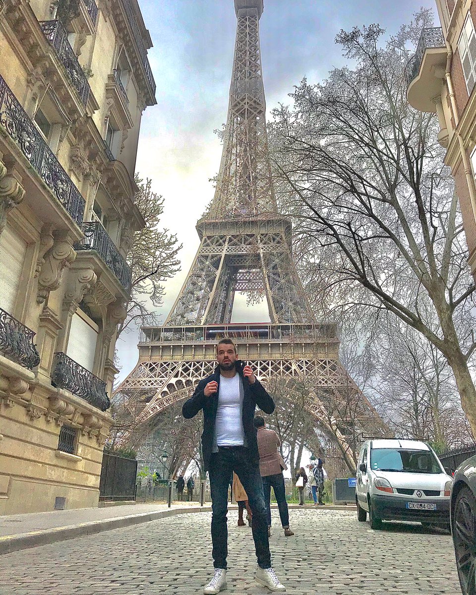jamery1986's tweet image. Breathe Paris in, it nourishes the soul - V. Hugo 🇫🇷 #photooftheday #Paris #toureiffel #wanderlust #7emearrondissement #beautifulview #beautifuldestinations #france instagram.com/p/B9T6k2Knicv/…