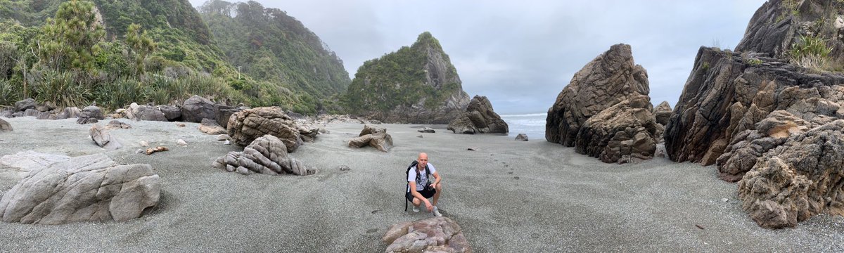 m_frtz's tweet photo. Thats what your panorama Mode is made for! A few impressions of an absolutely stunning #NewZealand trip! https://t.co/xqvTeGItwq