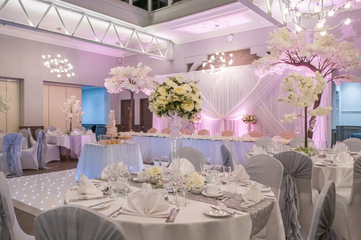 O N L Y  3  A P P O I N T M E N T S  L E F T !

😍 VENUE VIEWING DAY 😍
This Sunday 8th March
11am - 4pm
By Appointment Only 

Last available time slots:
👀 11am
👀 3pm
👀 3:45pm

Call 01277 554004 or email samantha@derougemontmanor.co.uk to book. ❤️