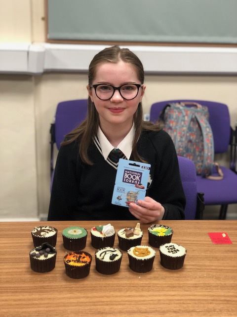 horsforth_l's tweet photo. And finally..... Here are the winning entries.
1. Harry Potter inspired masterpiece
2. Hunger Games cupcake delights

£10 world book day vouchers are coming your way.
@HorsforthEng @HorsforthSchool 

Massive thank you to everyone for entering, enjoy your lunch pass #worldbookweek https://t.co/q0ZI8uu8FO
