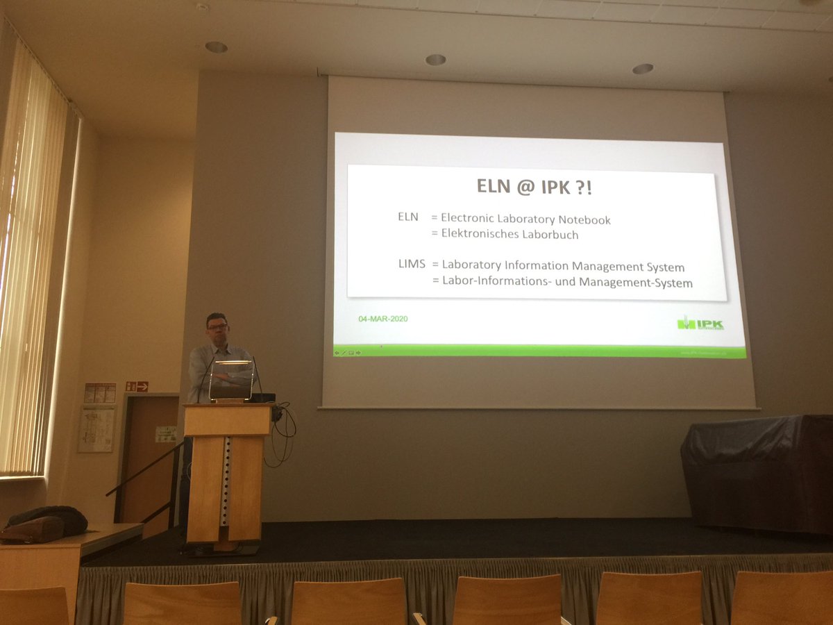ma_ebeling's tweet photo. @UweScholz271 introducing #ElectronicLabNotebooks to @IPKGatersleben. The switch from paper to digital notebooks is necessary to support the #FAIR principles and make #science reproducible. In this respect IPK is taking a pioneering position in the German research scene. https://t.co/xHi0JtiUzm