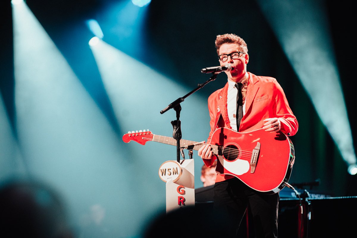 BobbyBones's tweet photo. Had a great time playing the @opry last night . As alwayyyys. #RagingIdiots https://t.co/No3EGezksO