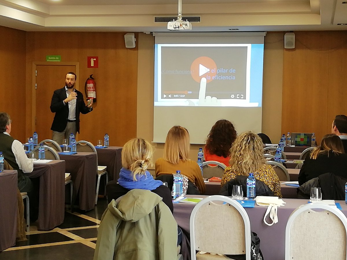 bsantanawk's tweet photo. Seguimos trasladando a nuestros clientes hacia donde vamos #cloud soluciones para el despacho #a3innuva con @RMGWKES https://t.co/9z3TuFBu1f